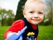 女性子宫肌瘤在梅州市人民医院做三代试管预算八万块够不够？